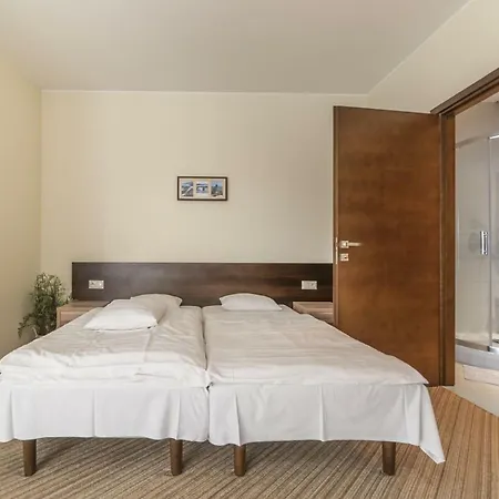 فندق مبيت وإفطار Vela 3*