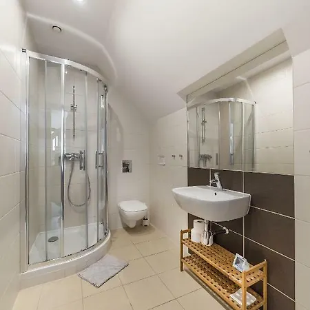 Vela Bed & Breakfast 3*